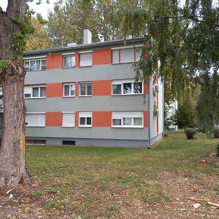 Luna 1 Vinkovci Exterior foto